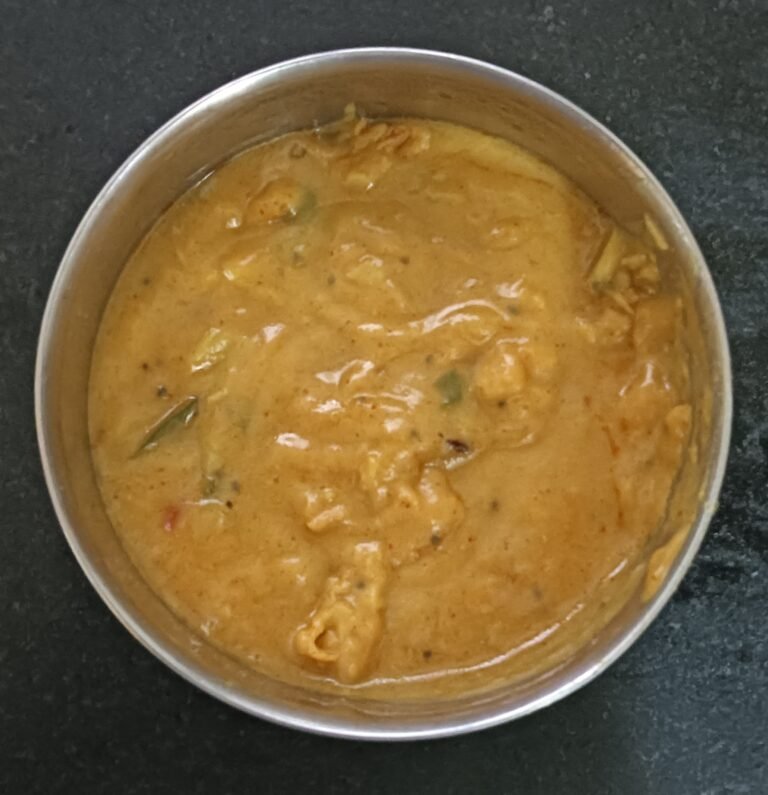 भाकरीसोबत ११०% परफेक्ट गावरान पिठले | Authentic Maharashtrian Pithla Recipe | Besan Pithla