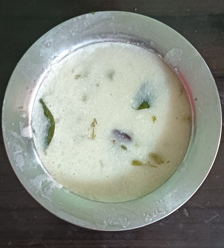 आंबट तिखट अशी अस्सल खान्देशी ताकाची कढी!!Takachi Kadhi