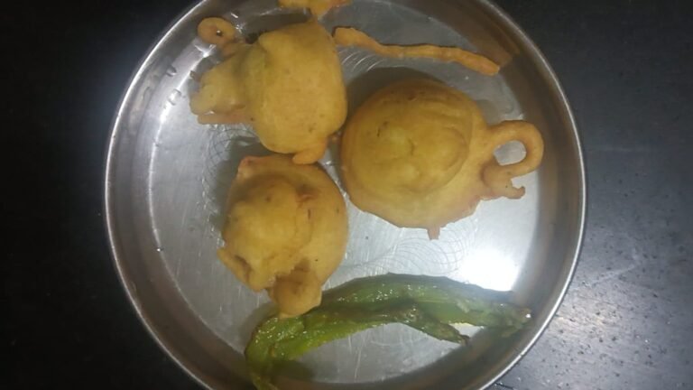 गरमागरम आलू वडा